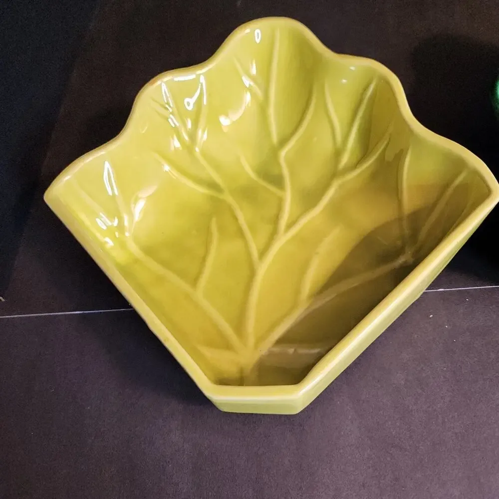 Unmarked tone green